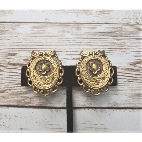 Vintage Jewelry - Vintage Clip On Earrings Very Unusual & Ornate Statement Earrings
